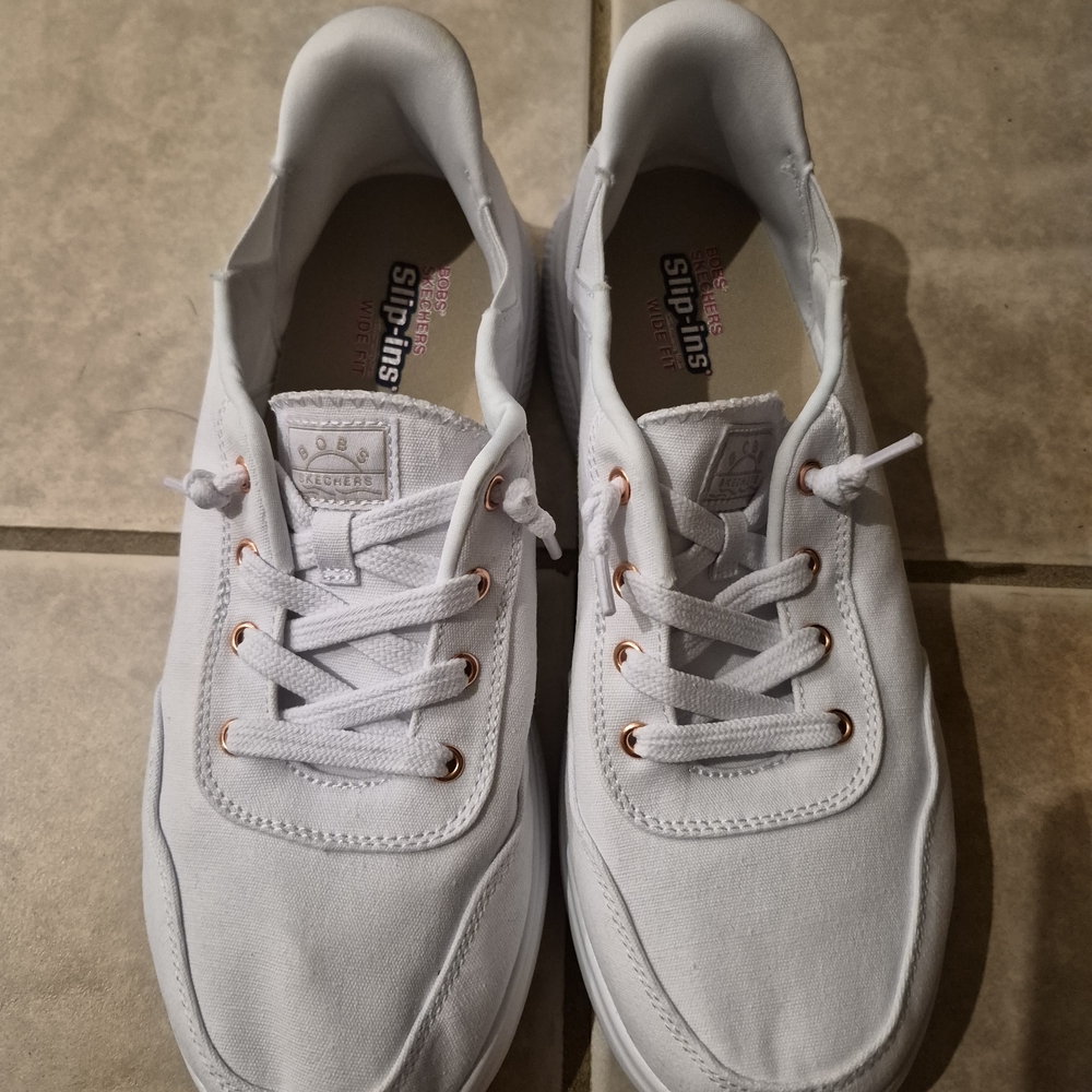 Skechers White Slip-Ins Sneakers